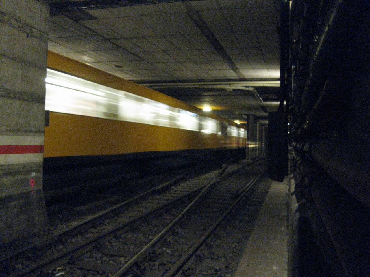 Archillect ID 375374