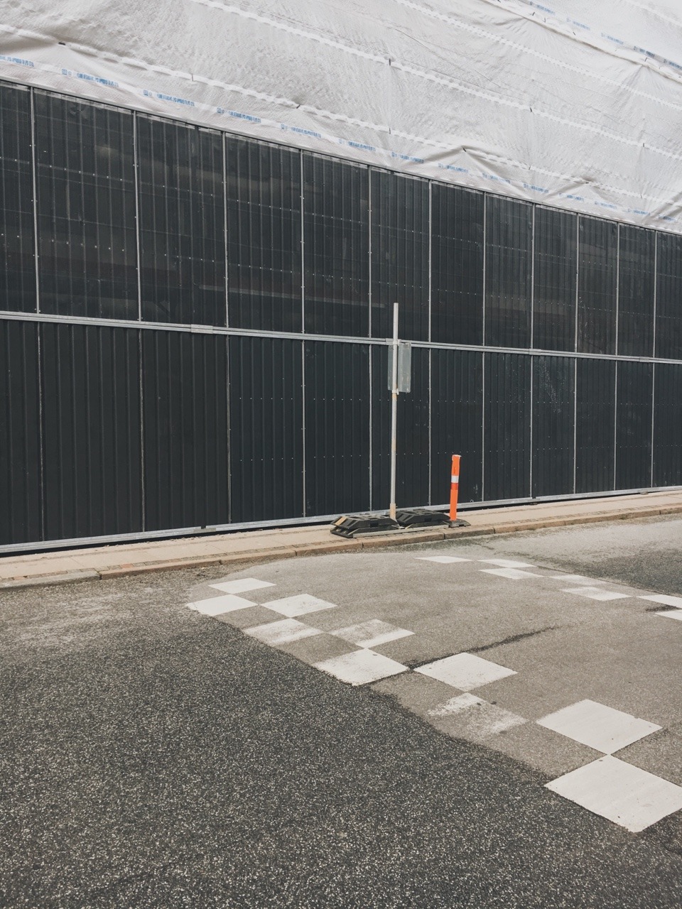 Archillect ID 375418