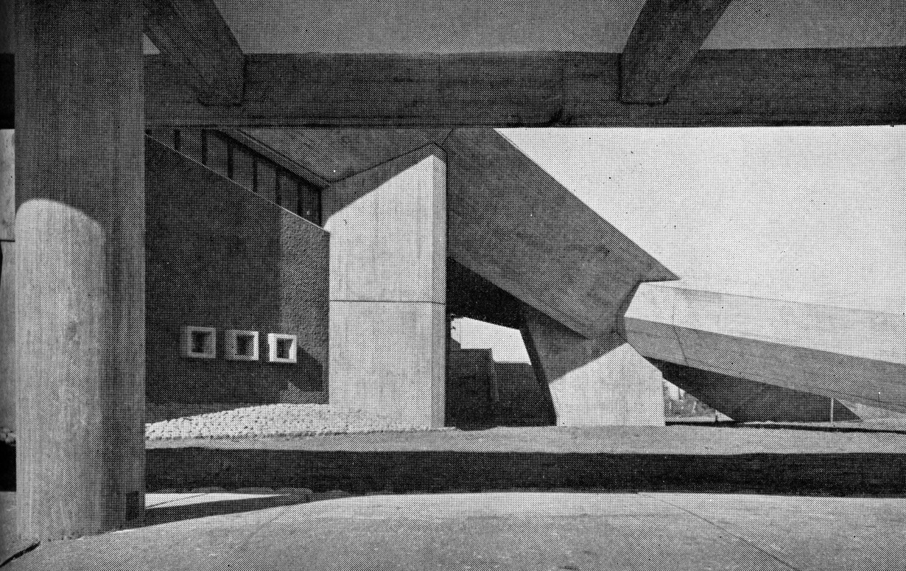 Archillect ID 375463