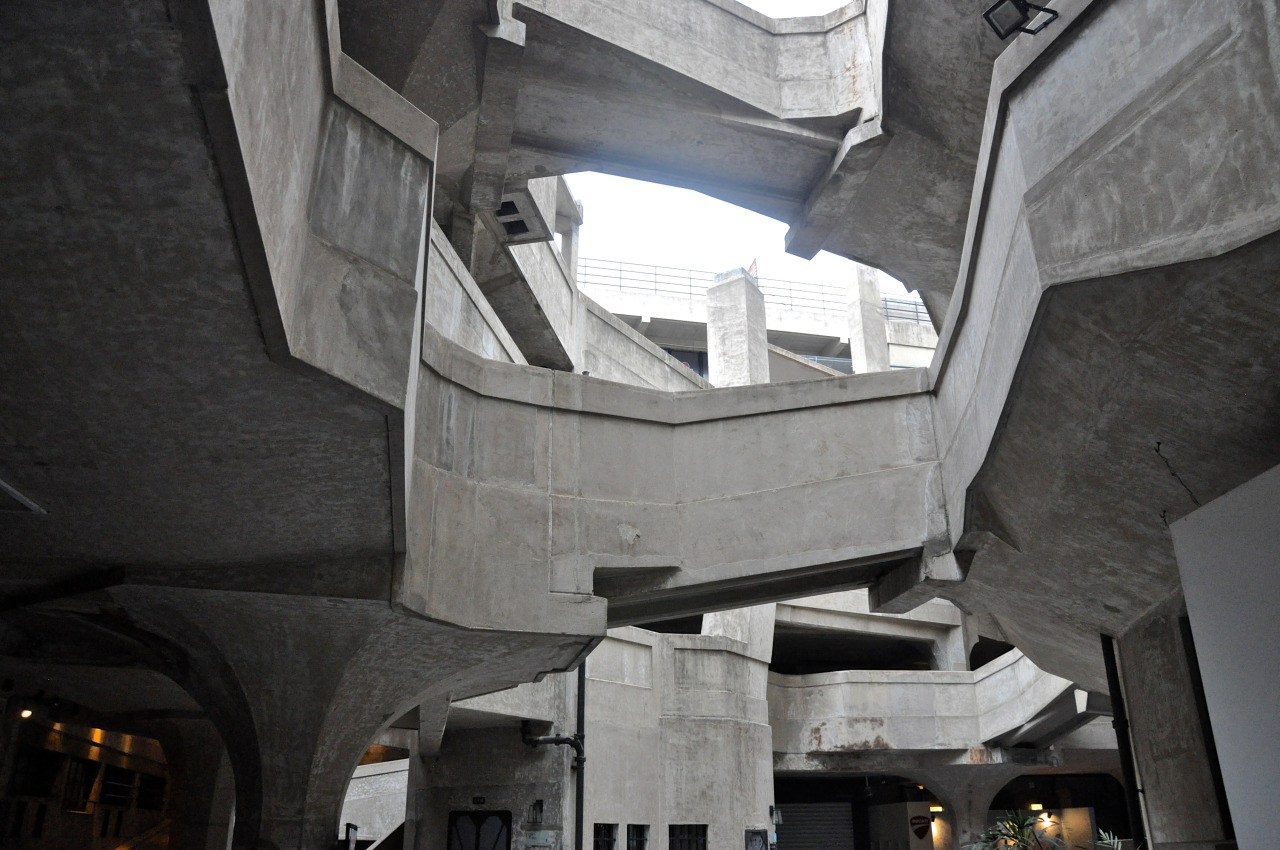 Archillect ID 375523