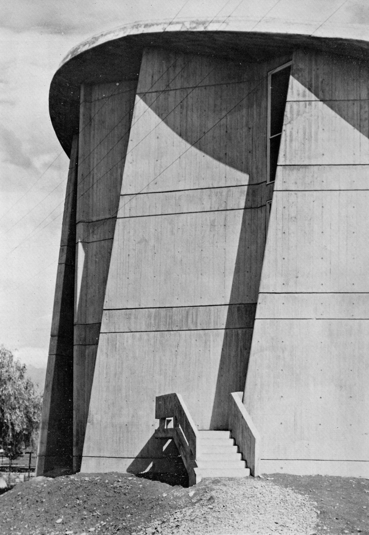 Archillect ID 375576