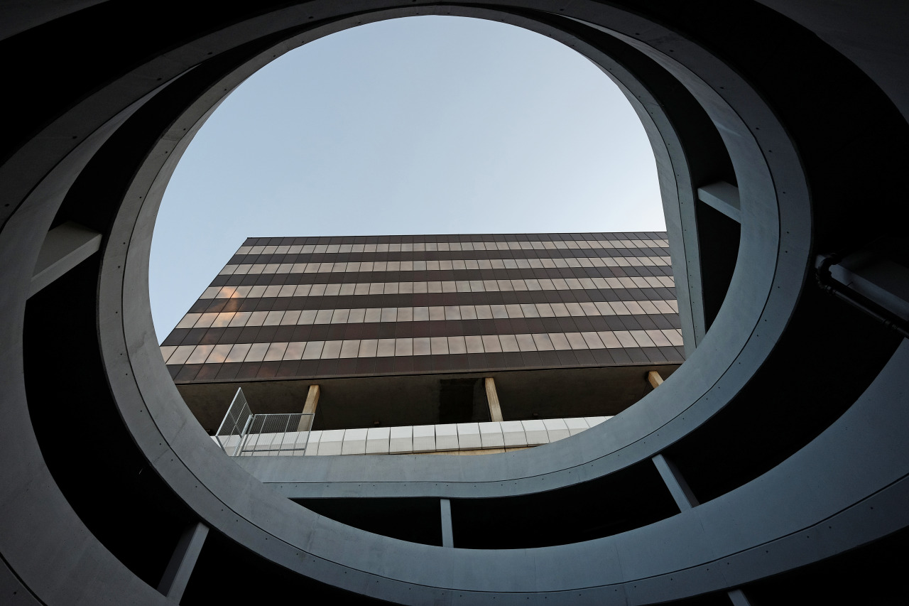 Archillect ID 375579