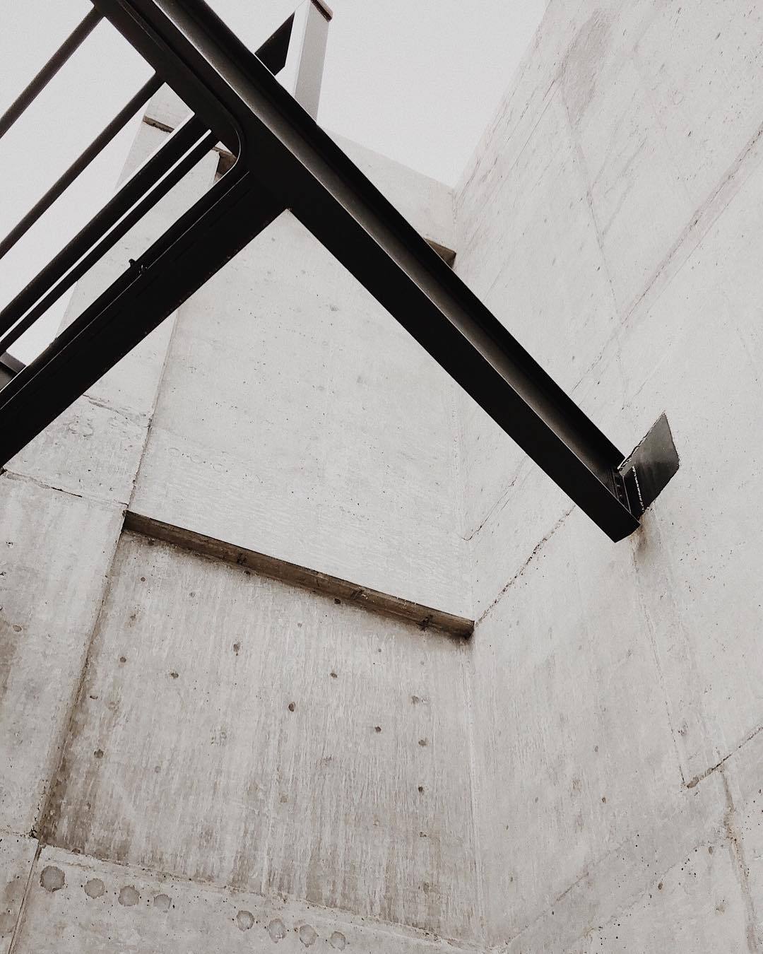 Archillect ID 375580