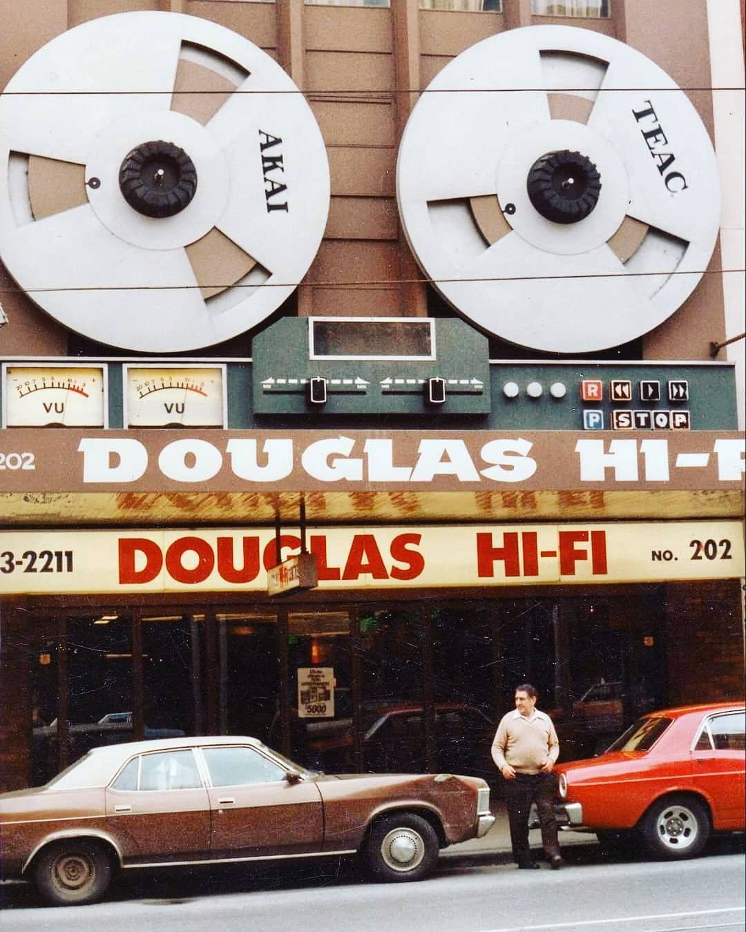 Archillect ID 375590