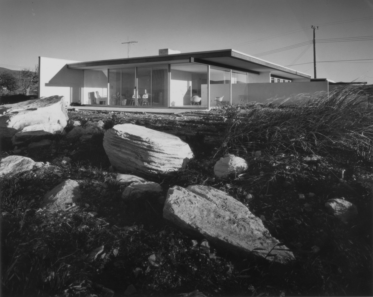 Archillect ID 375669