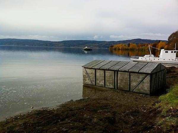 Archillect ID 375704