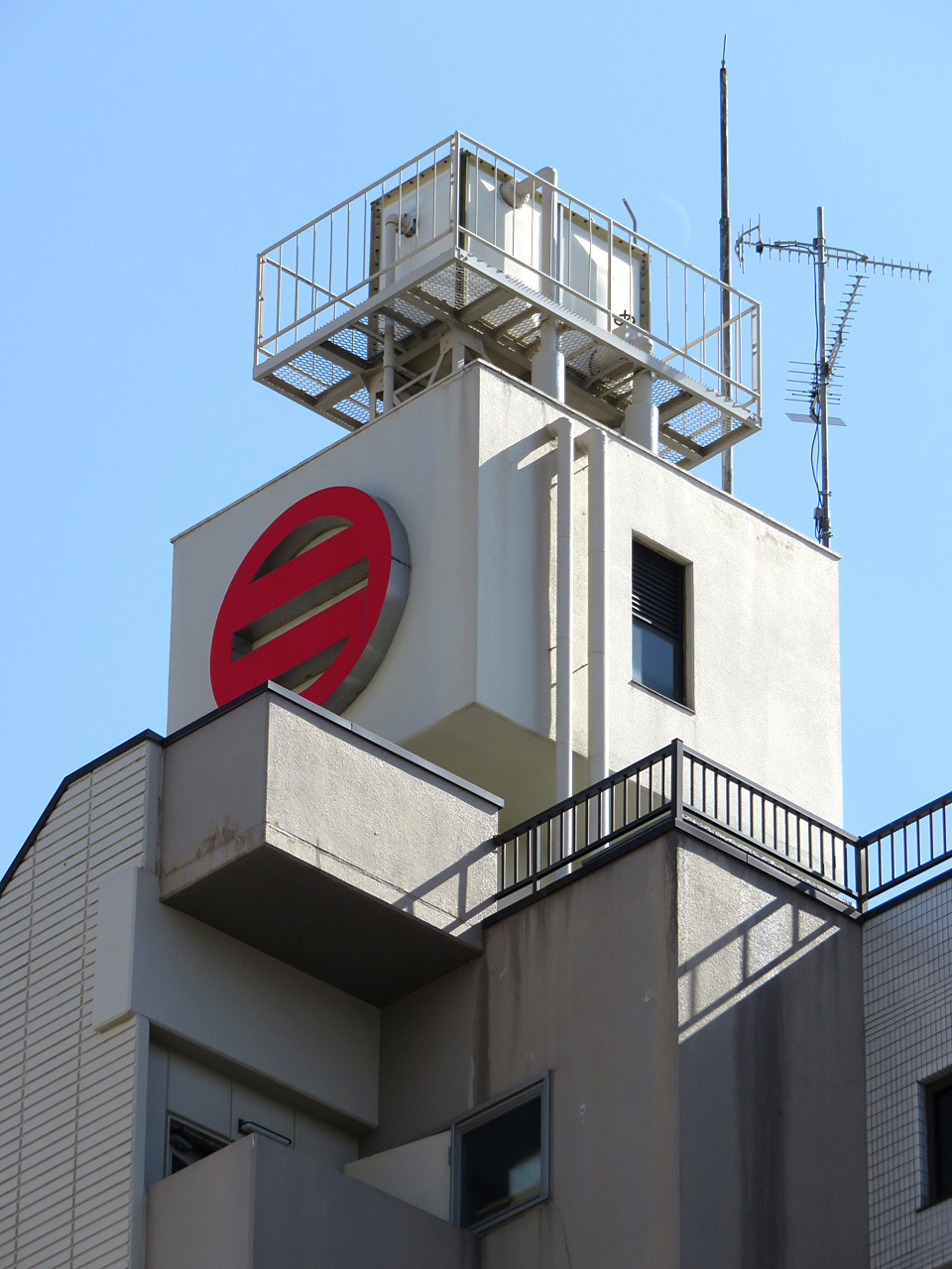 Archillect ID 375727