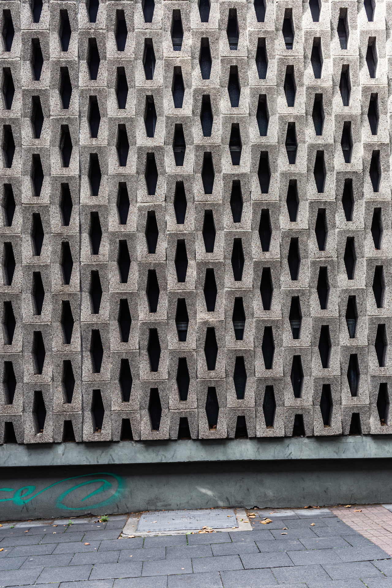 Archillect ID 375759