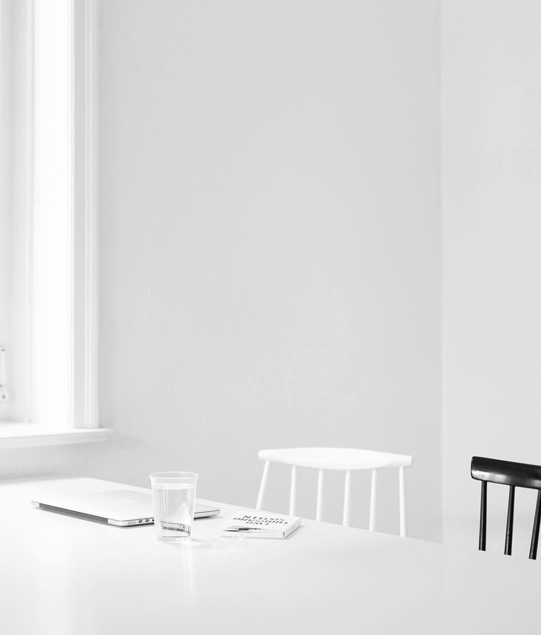 Archillect ID 375787