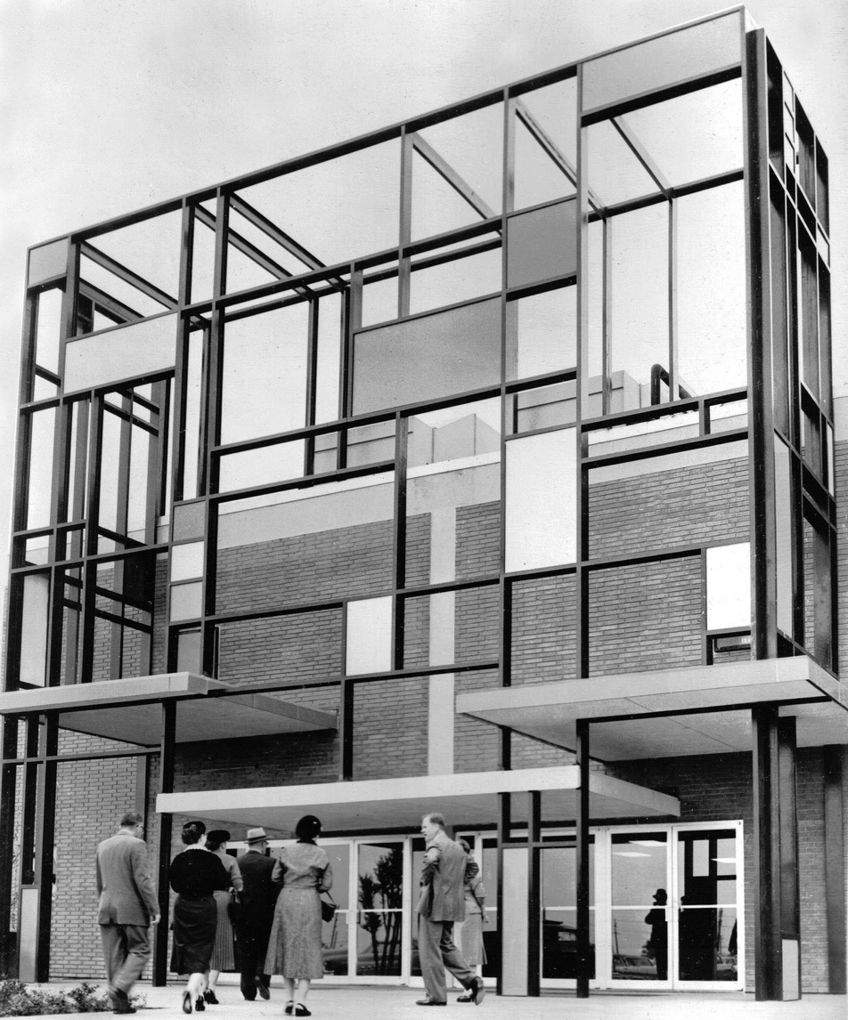 Archillect ID 375802