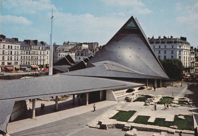 Archillect ID 375885