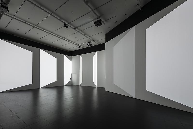 Archillect ID 375899