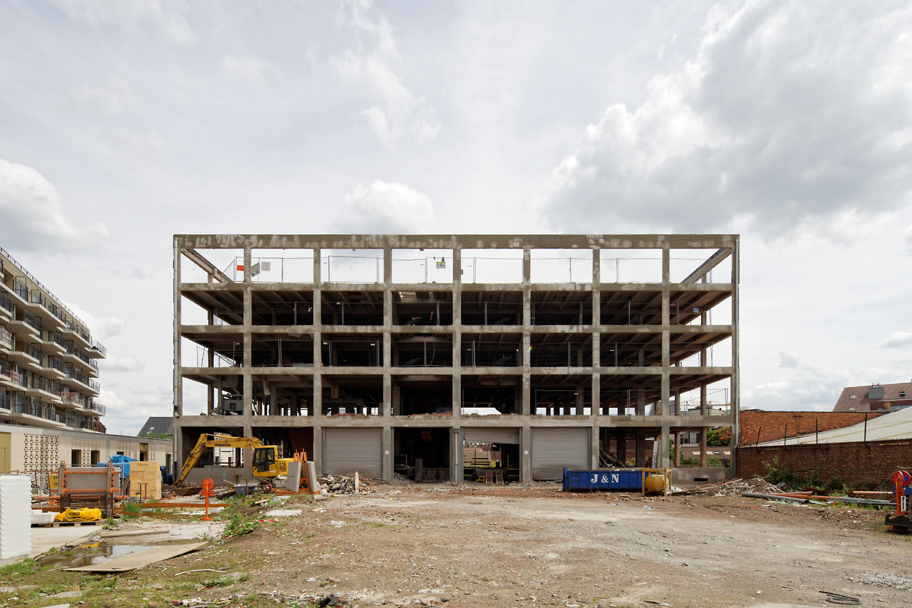 Archillect ID 375909