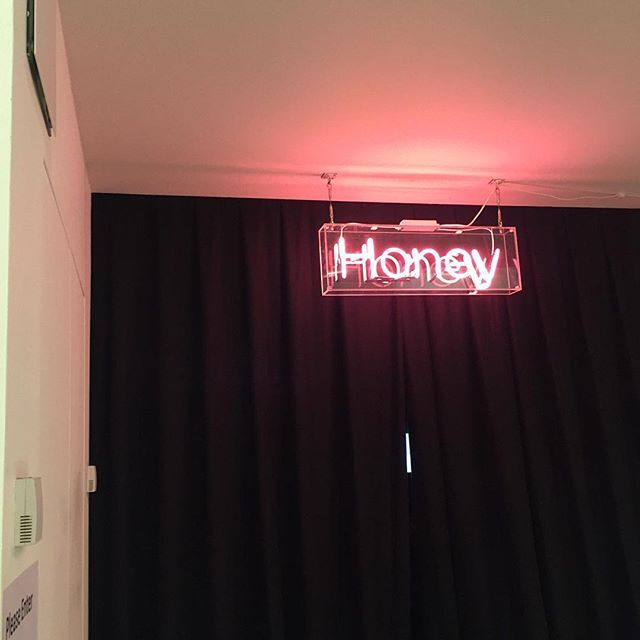 Archillect ID 375912