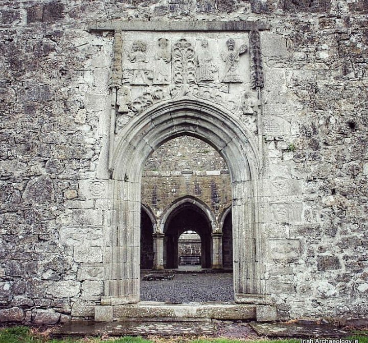 Archillect ID 375979