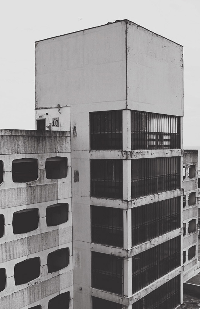 Archillect ID 375994