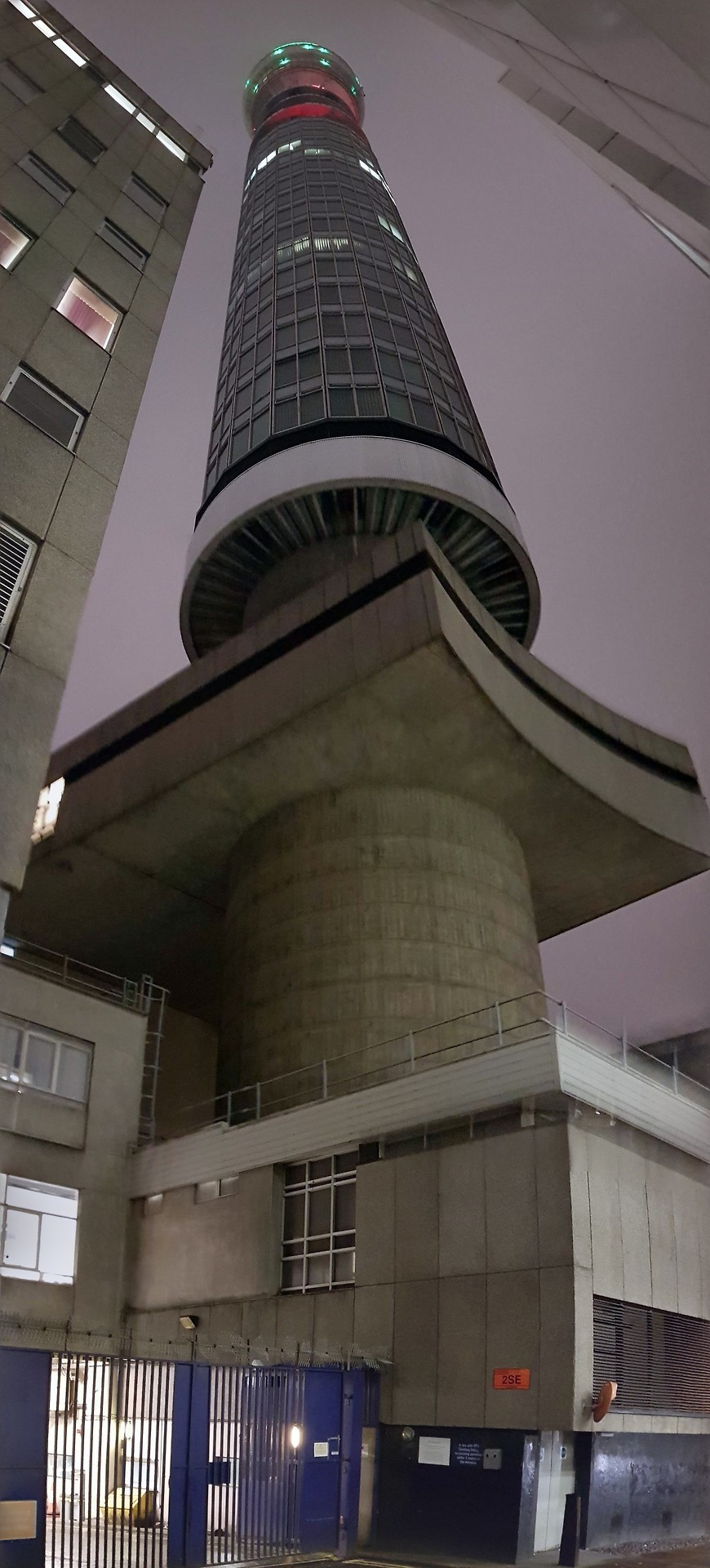 Archillect ID 375999