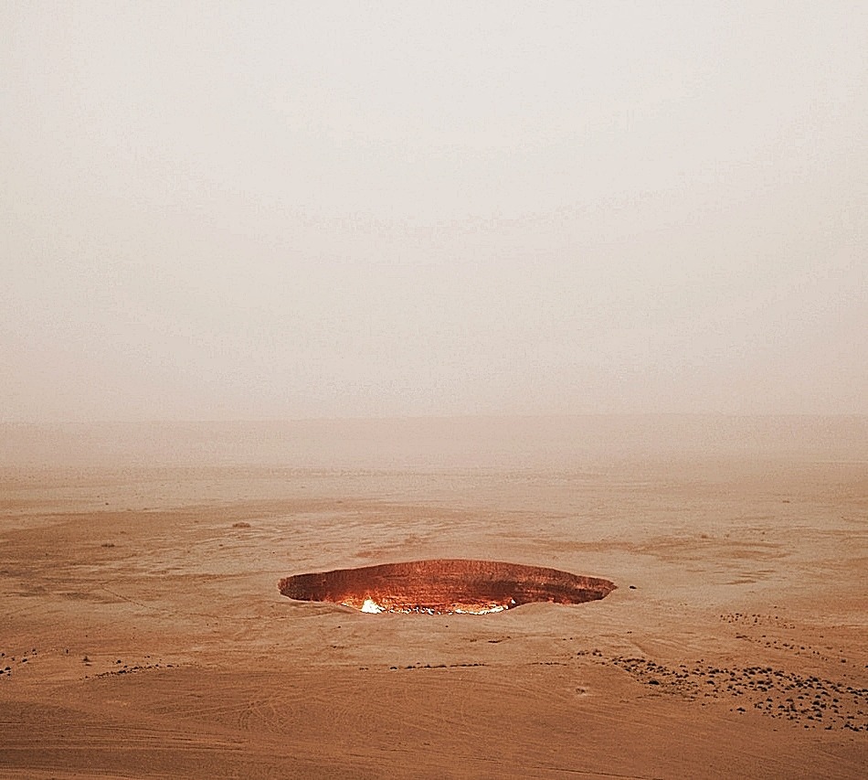 Archillect ID 376087