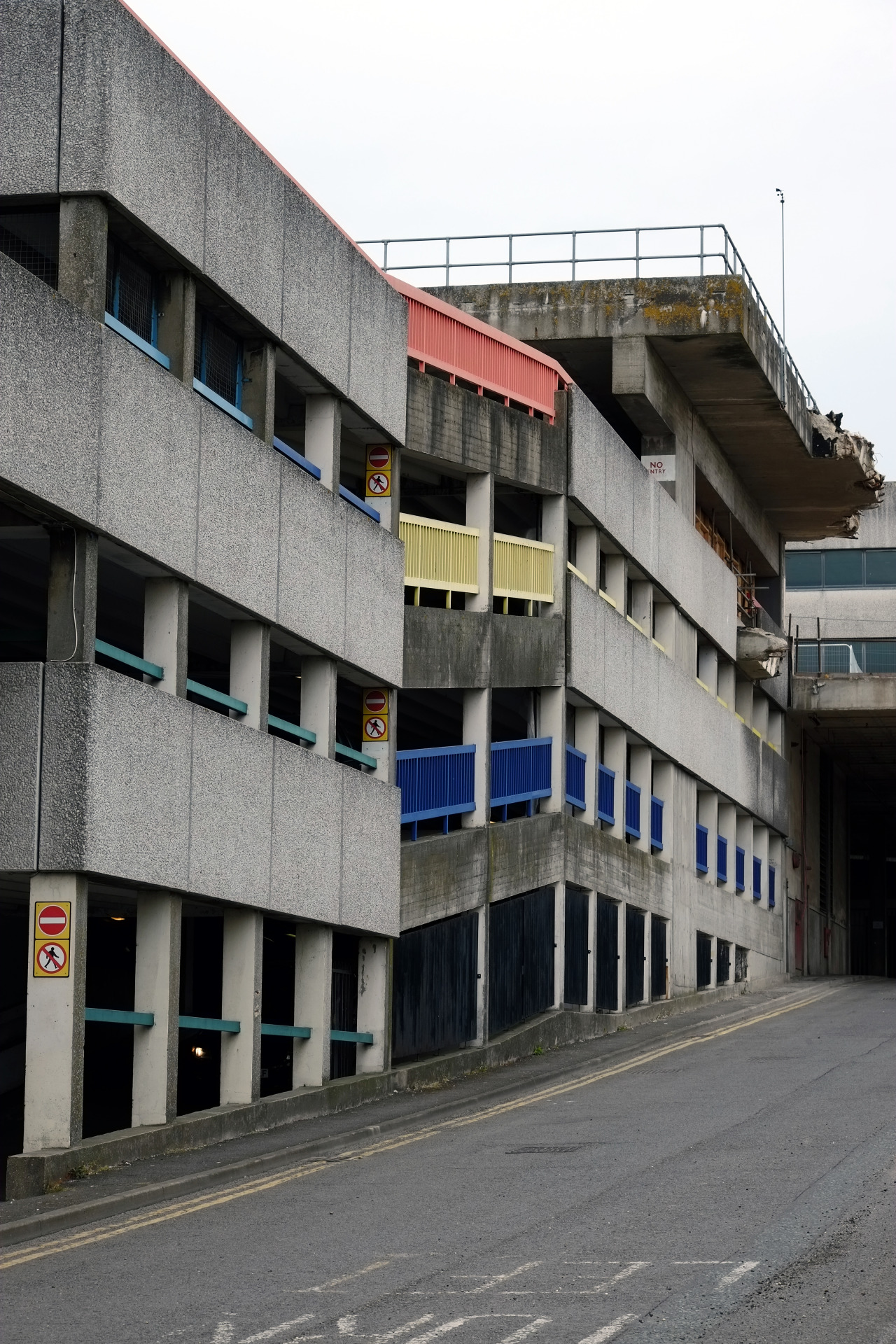 Archillect ID 376144