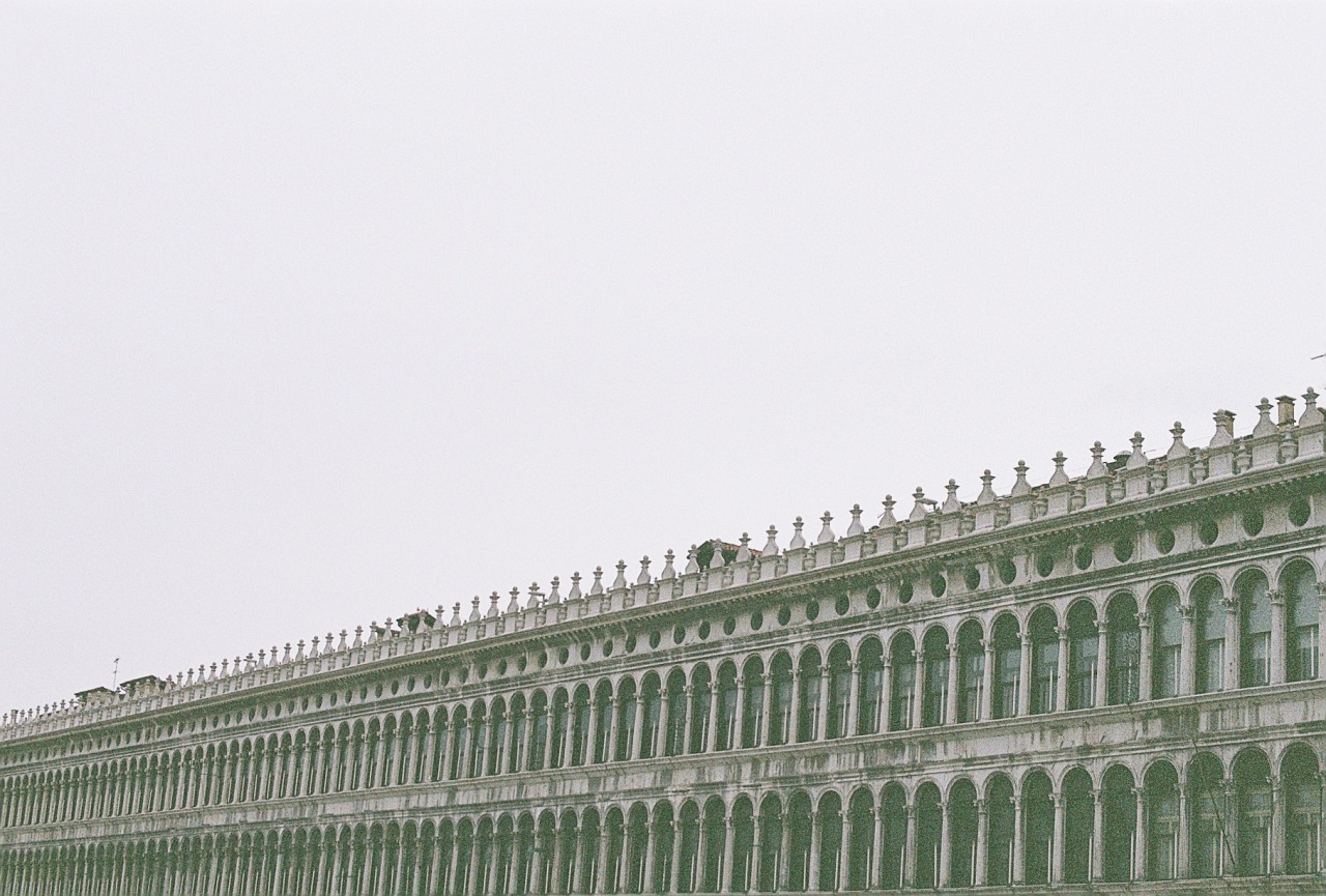 Archillect ID 376165