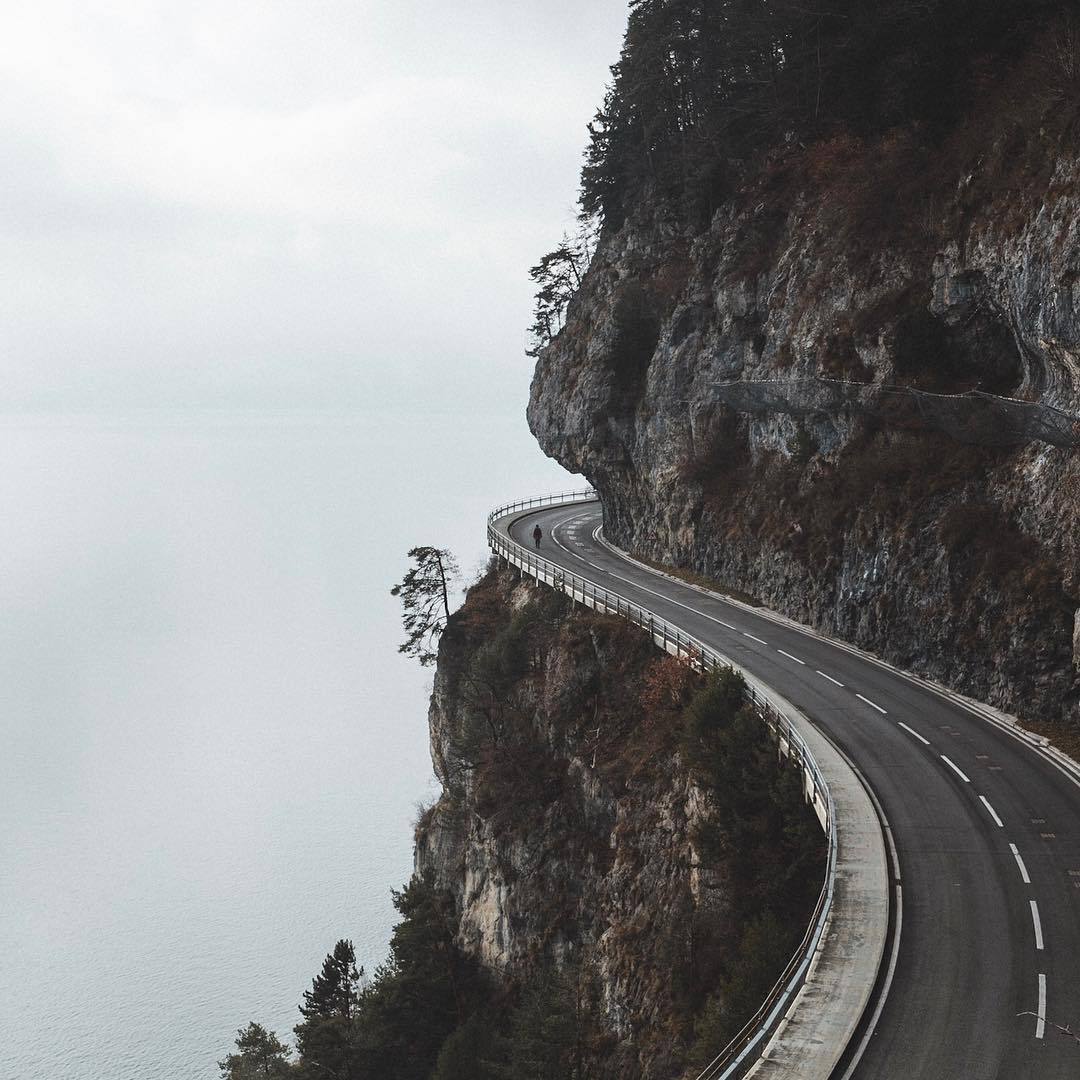 Archillect ID 376294