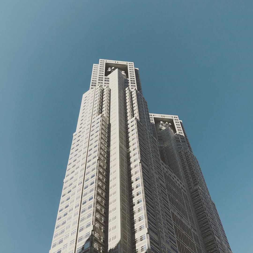 Archillect ID 376297