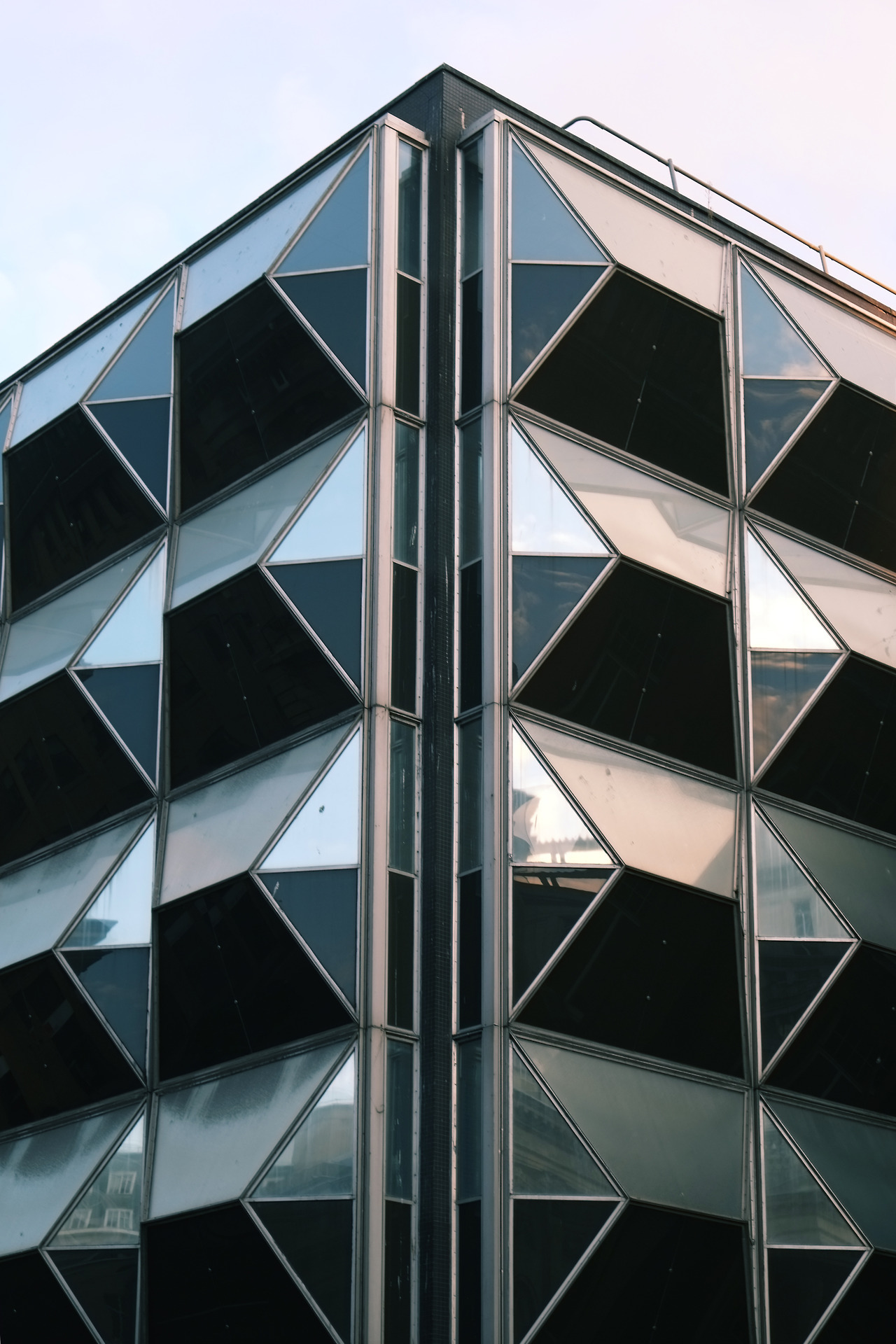 Archillect ID 376301