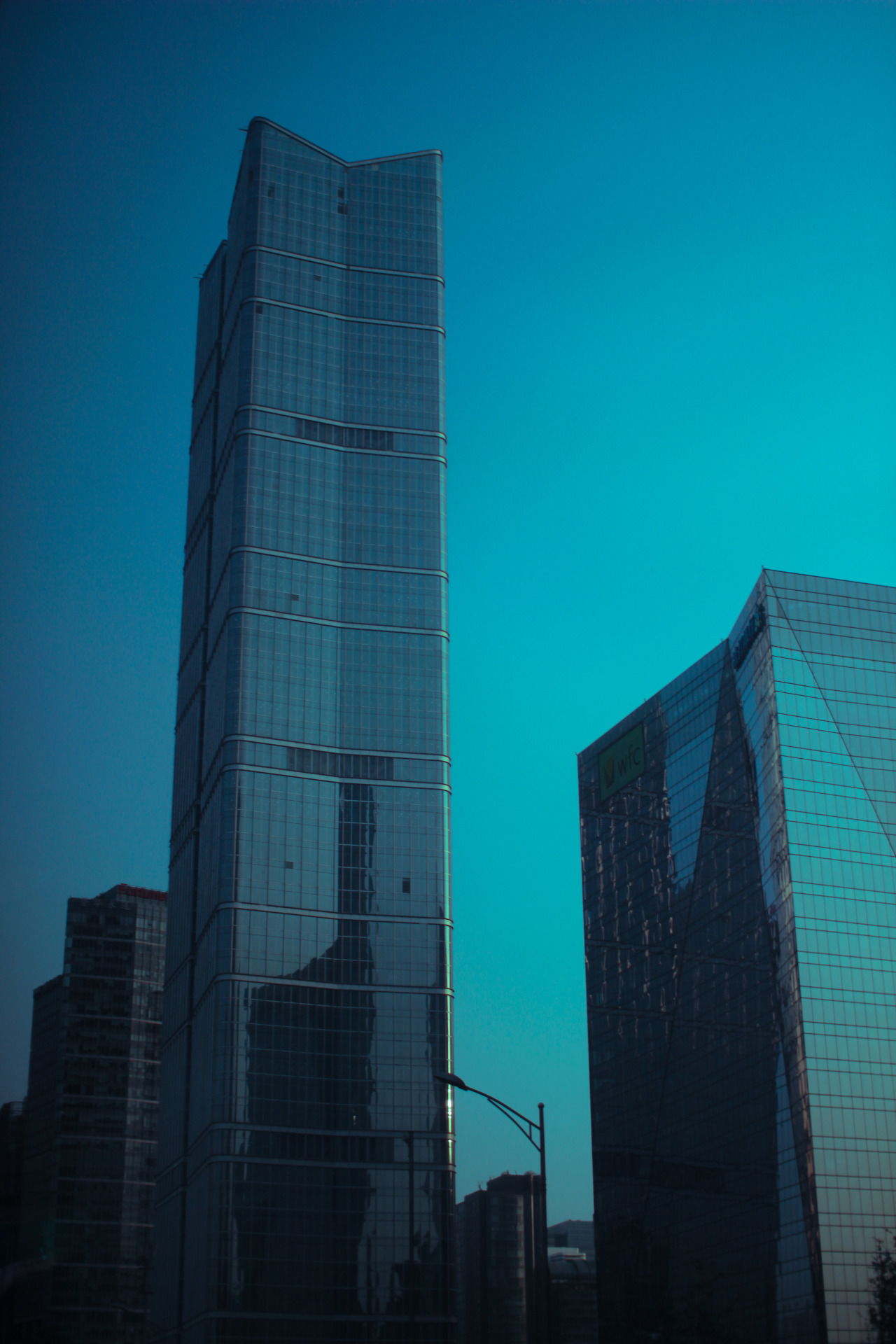 Archillect ID 376333