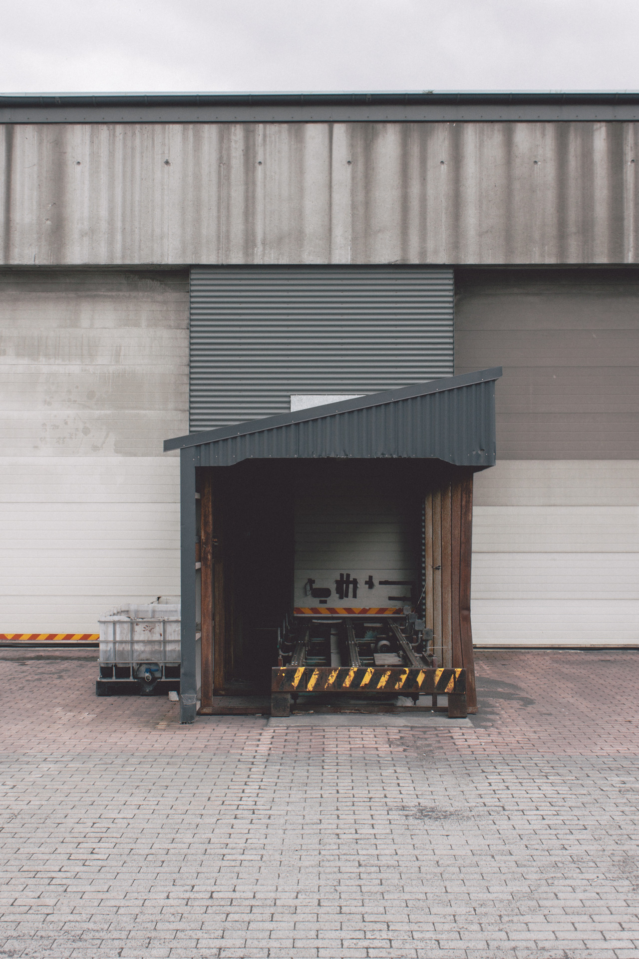 Archillect ID 376335