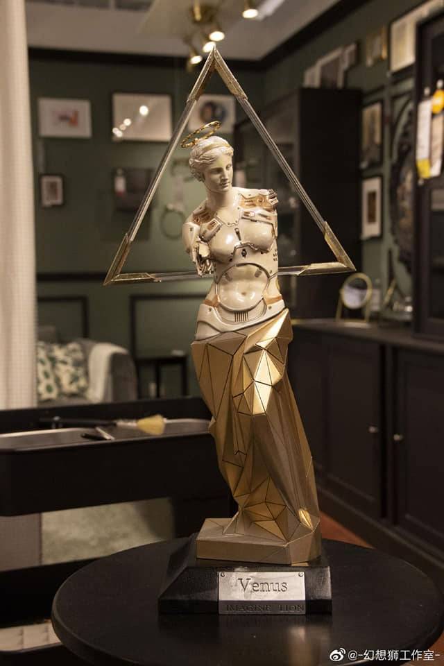 Archillect ID 376453