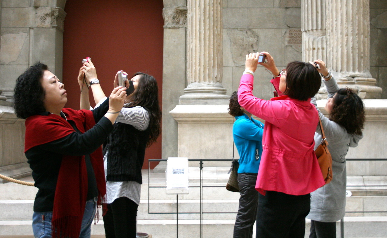 Archillect ID 376741