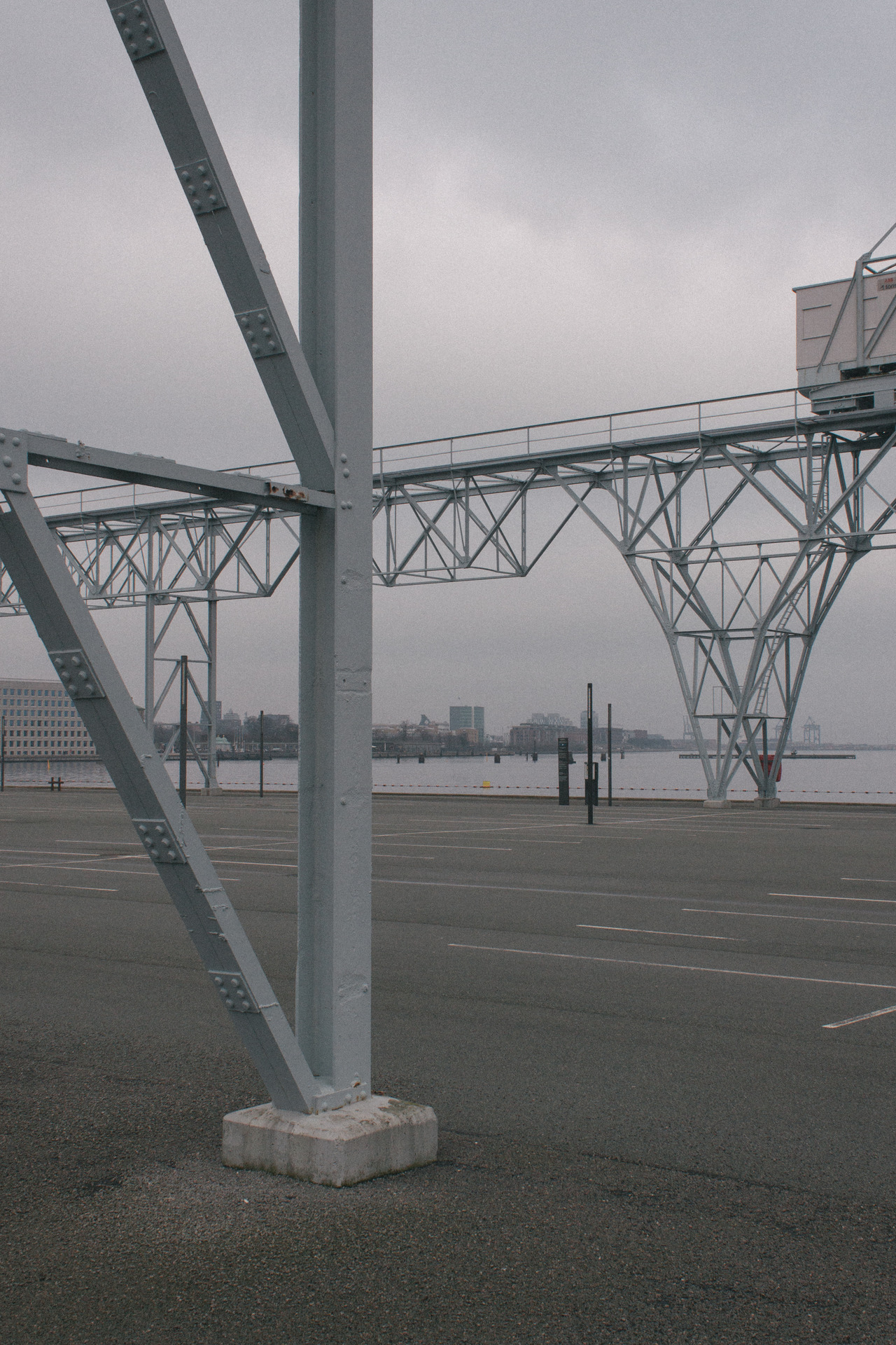 Archillect ID 376822