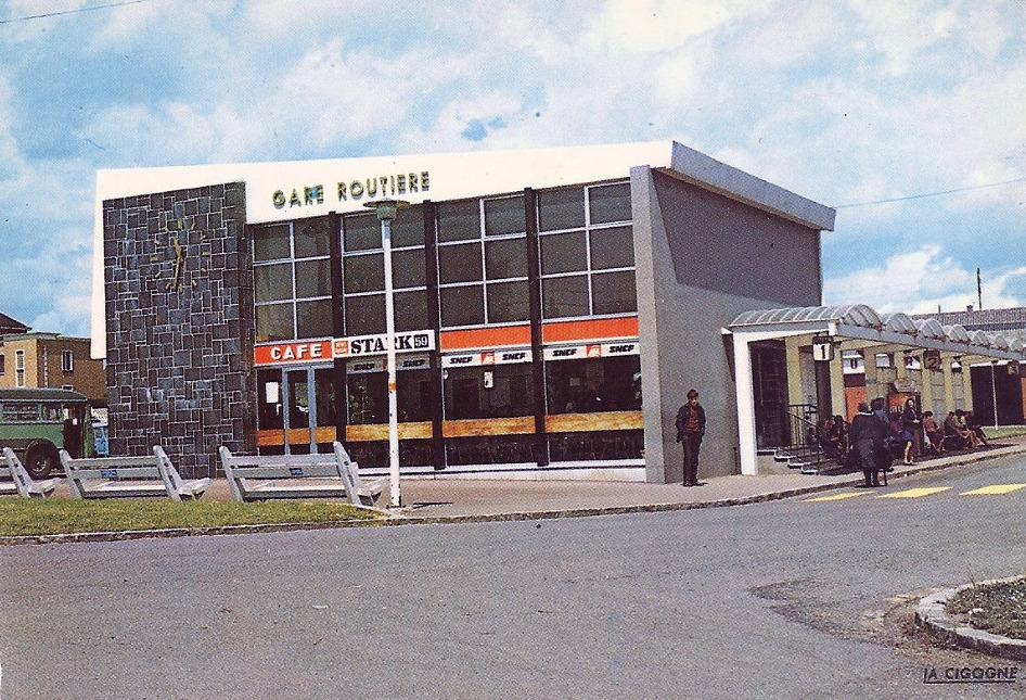 Archillect ID 376844