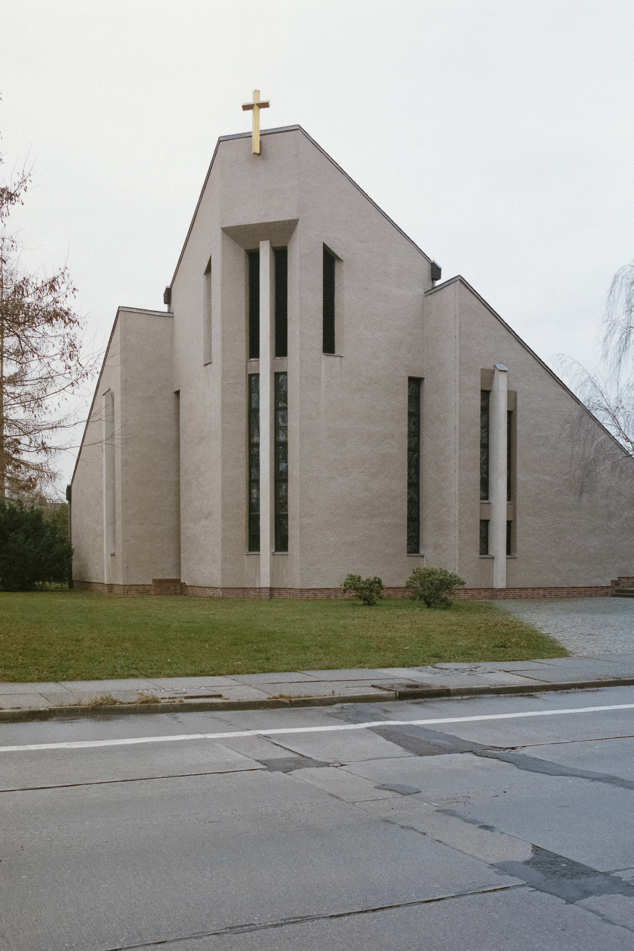 Archillect ID 376845