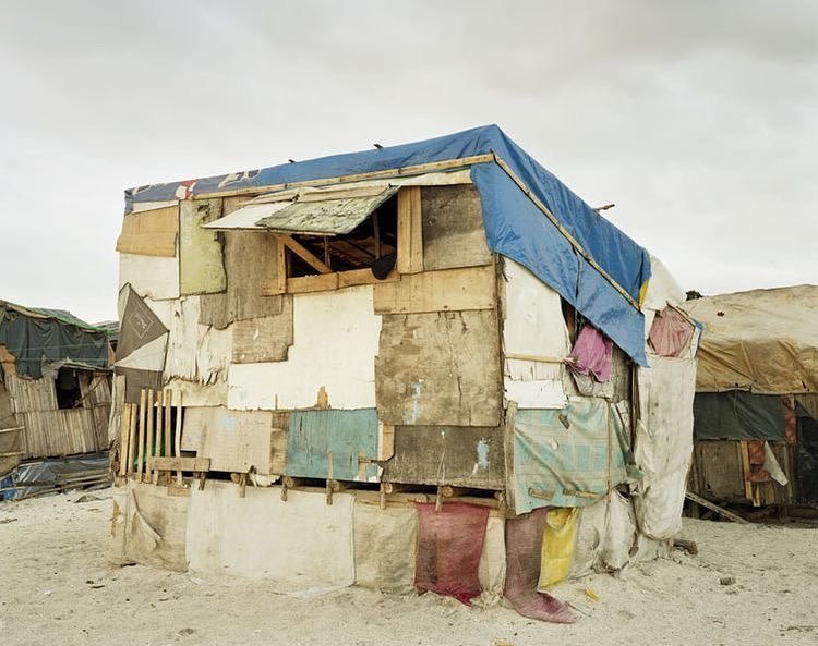 Archillect ID 376848