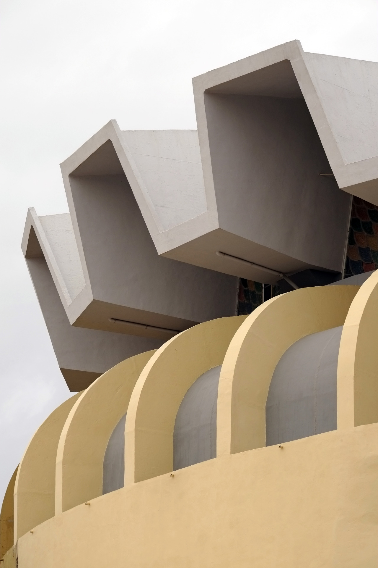 Archillect ID 376896