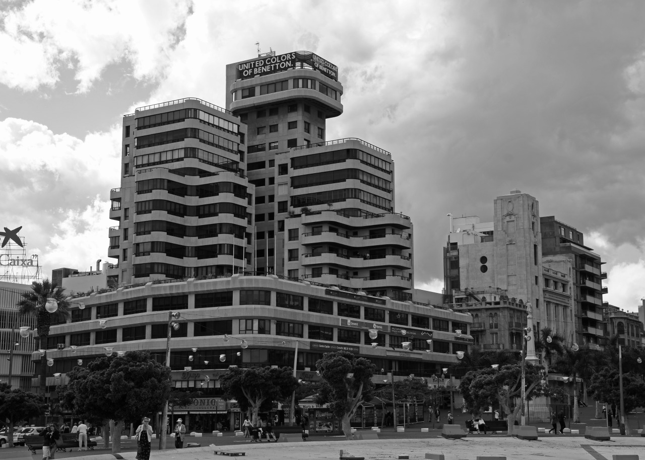 Archillect ID 376943