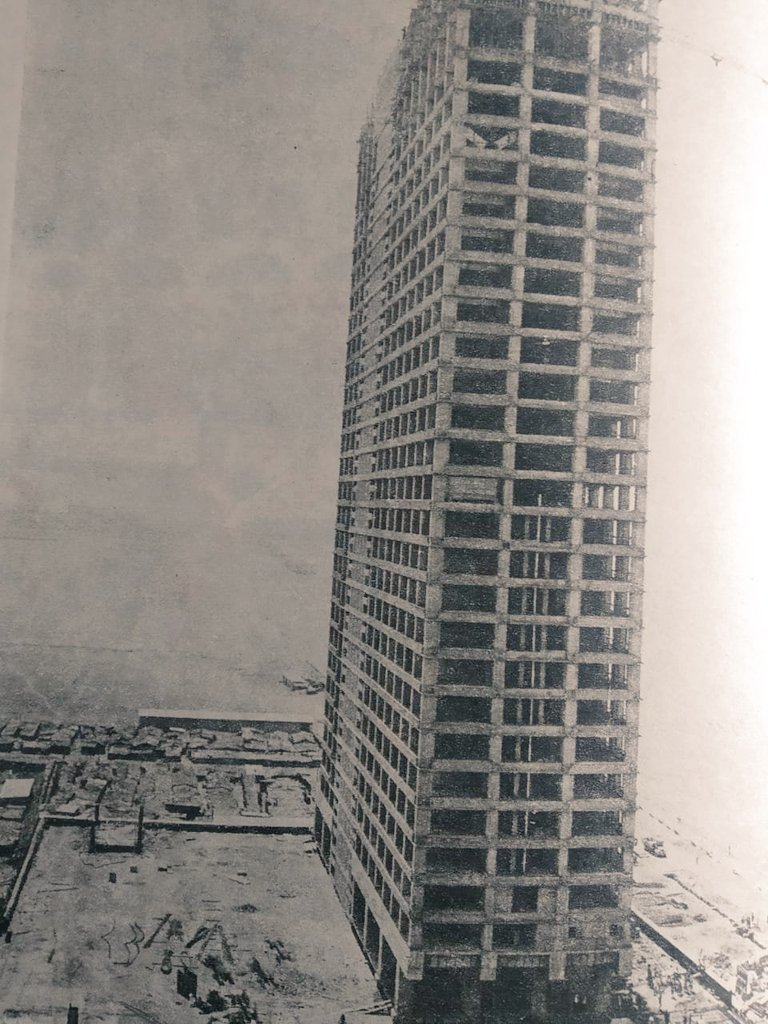 Archillect ID 376973