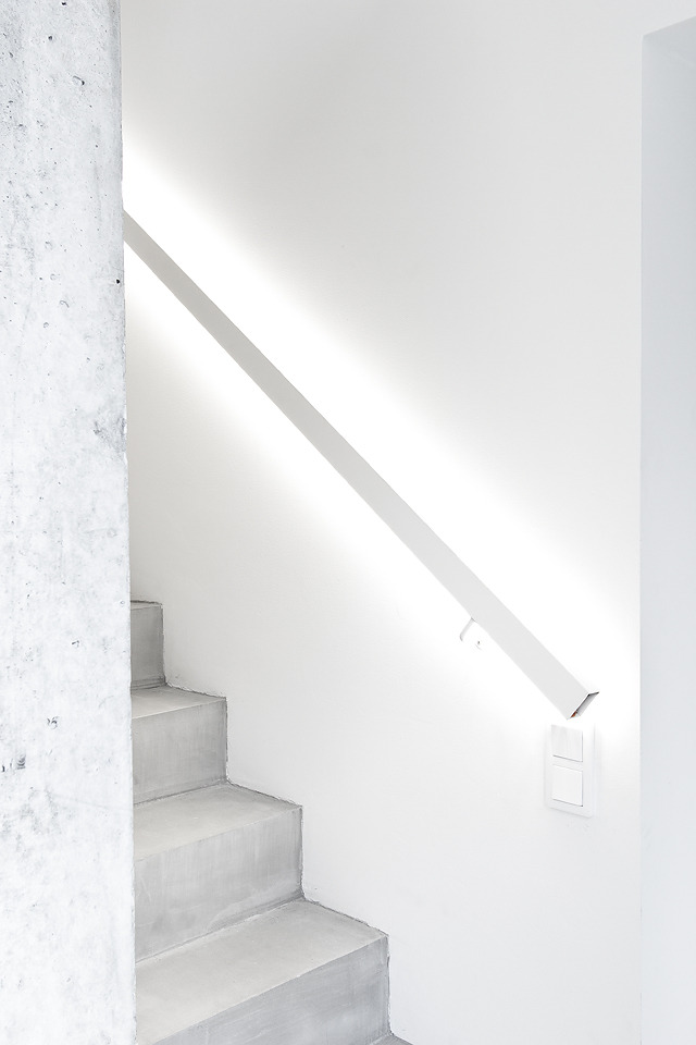 Archillect ID 377102