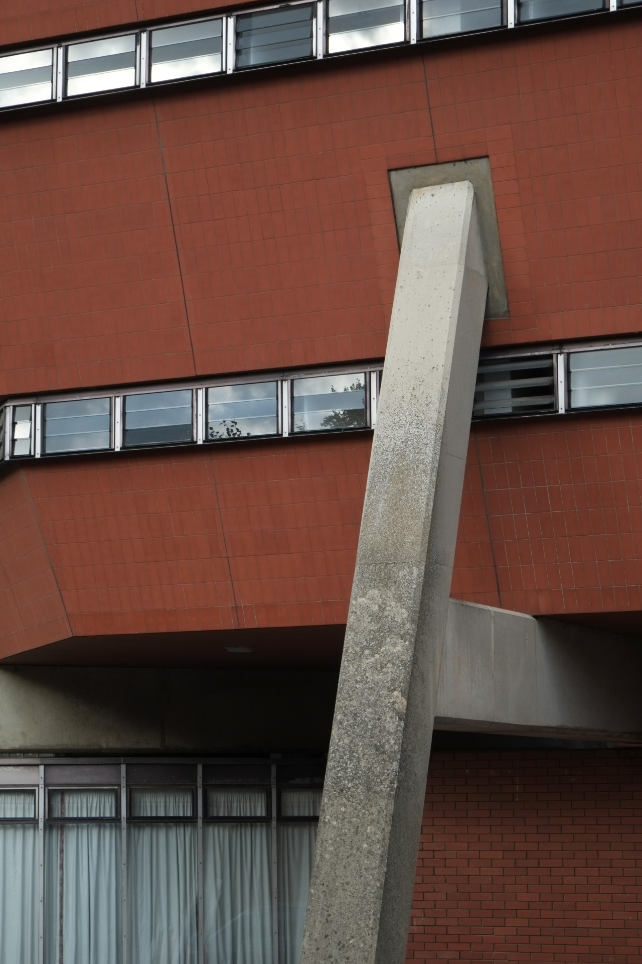 Archillect ID 377606