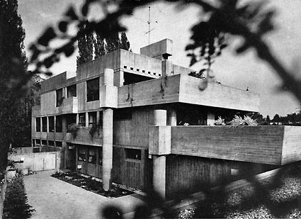 Archillect ID 377714