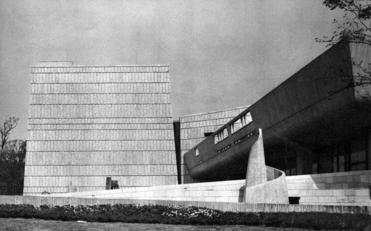 Archillect ID 377719