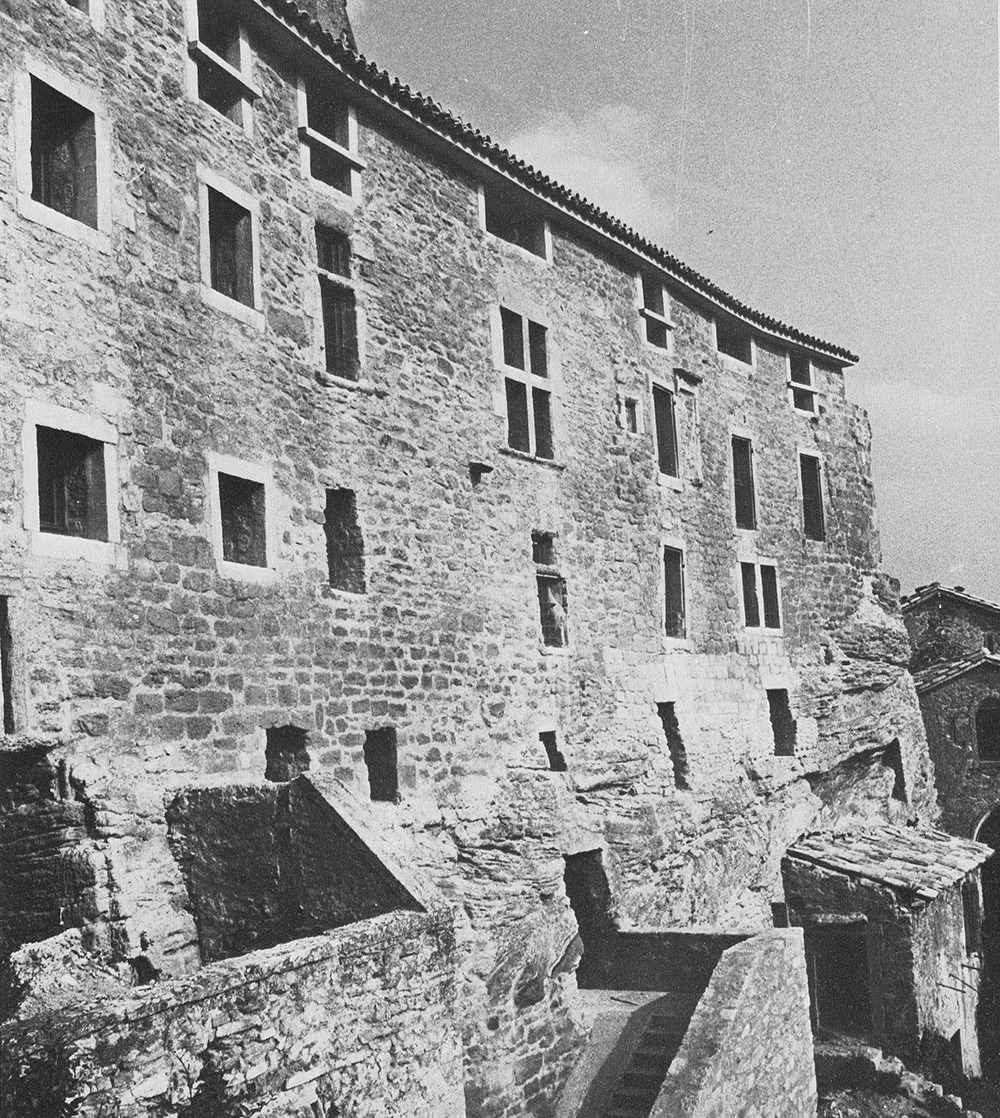 Archillect ID 377769