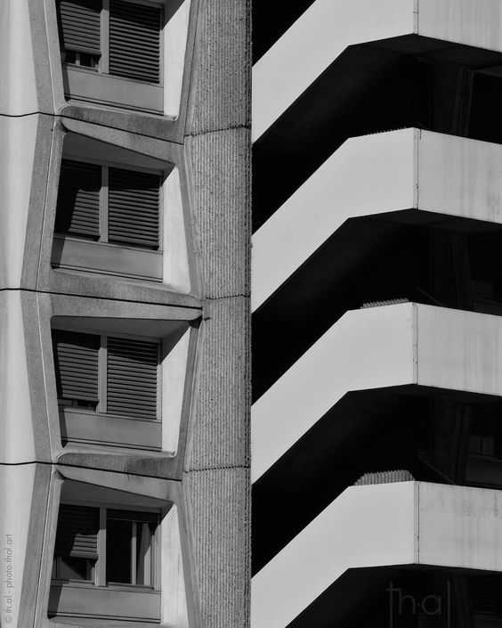 Archillect ID 377772