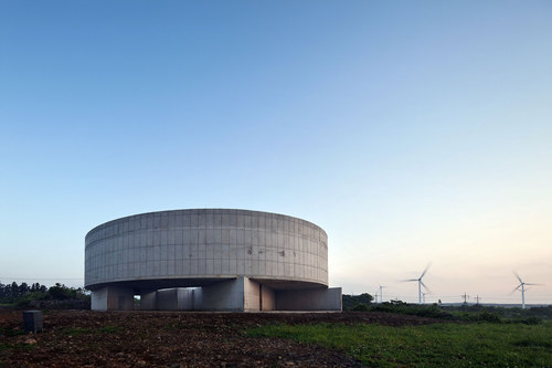 Archillect ID 377973