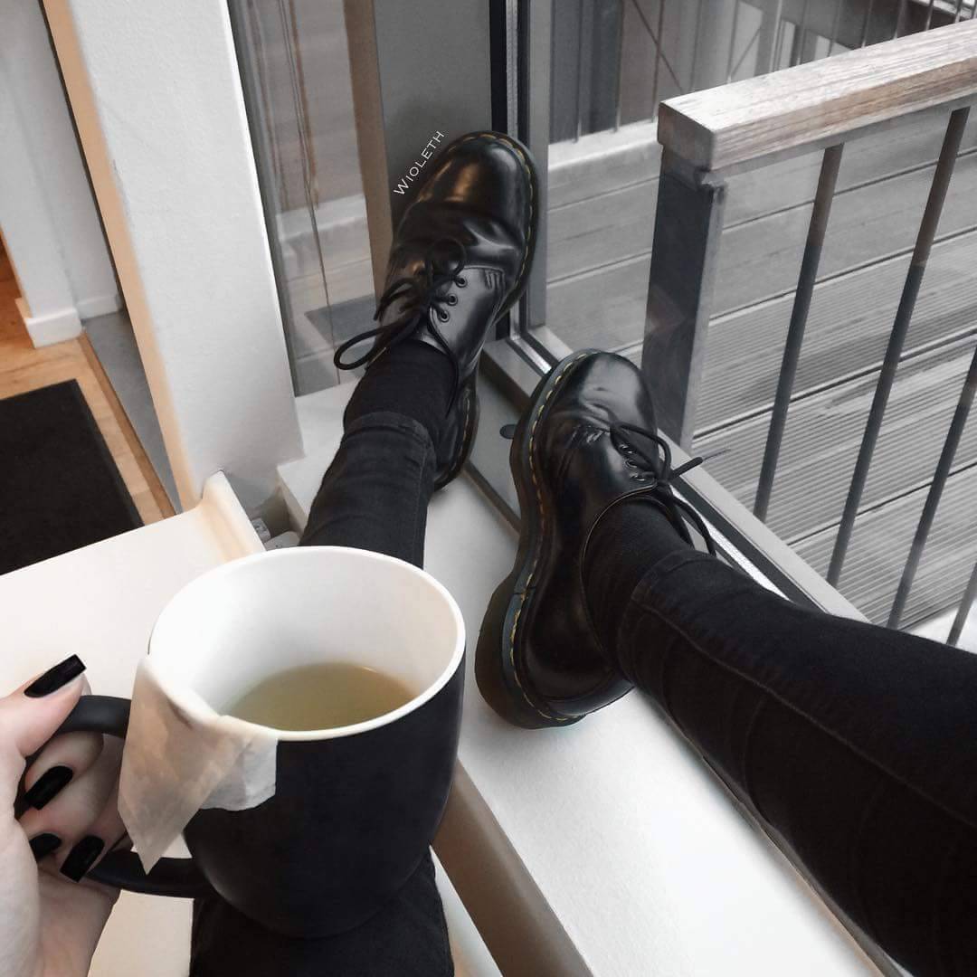 Archillect ID 377996