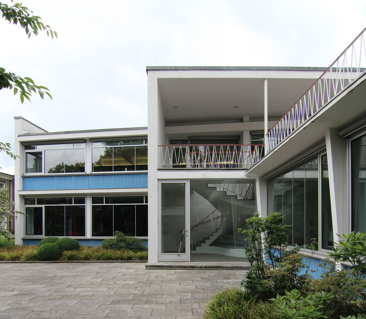 Archillect ID 378004