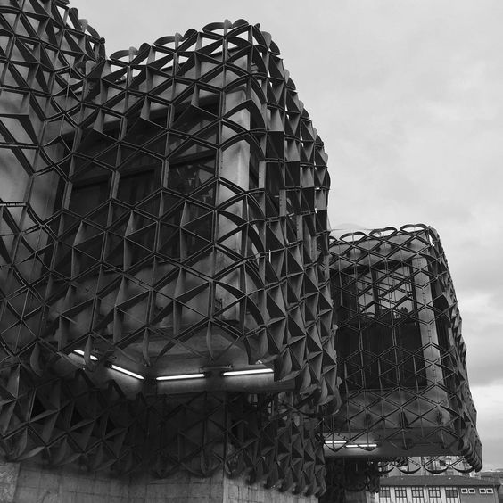 Archillect ID 378332