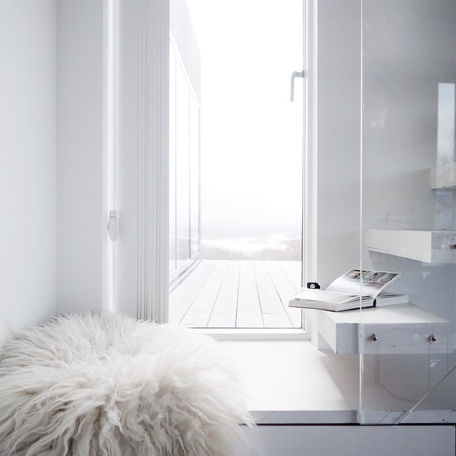 Archillect ID 378434