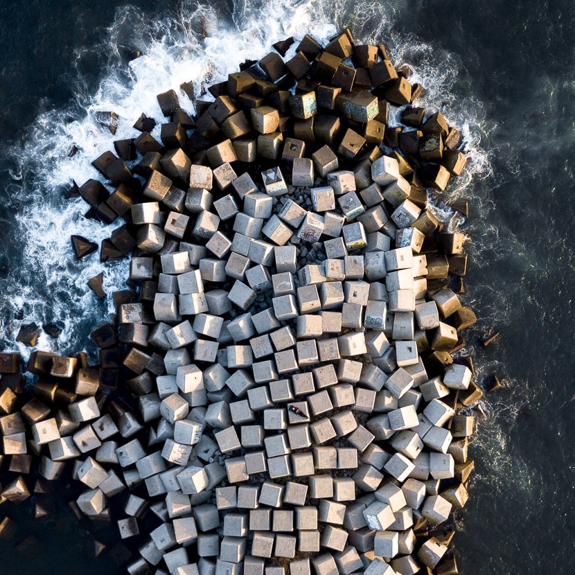 Archillect ID 378570